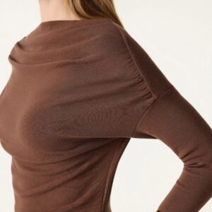 Alternative view of ProWarm Top mit überschnittenen Schultern und Raffungen