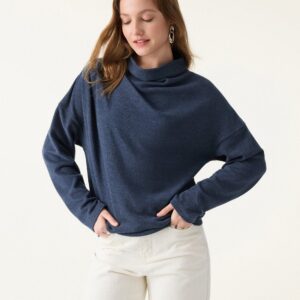 Gemütliches, lässiges Oberteil mit Stehkragen und Bündchen am Saum